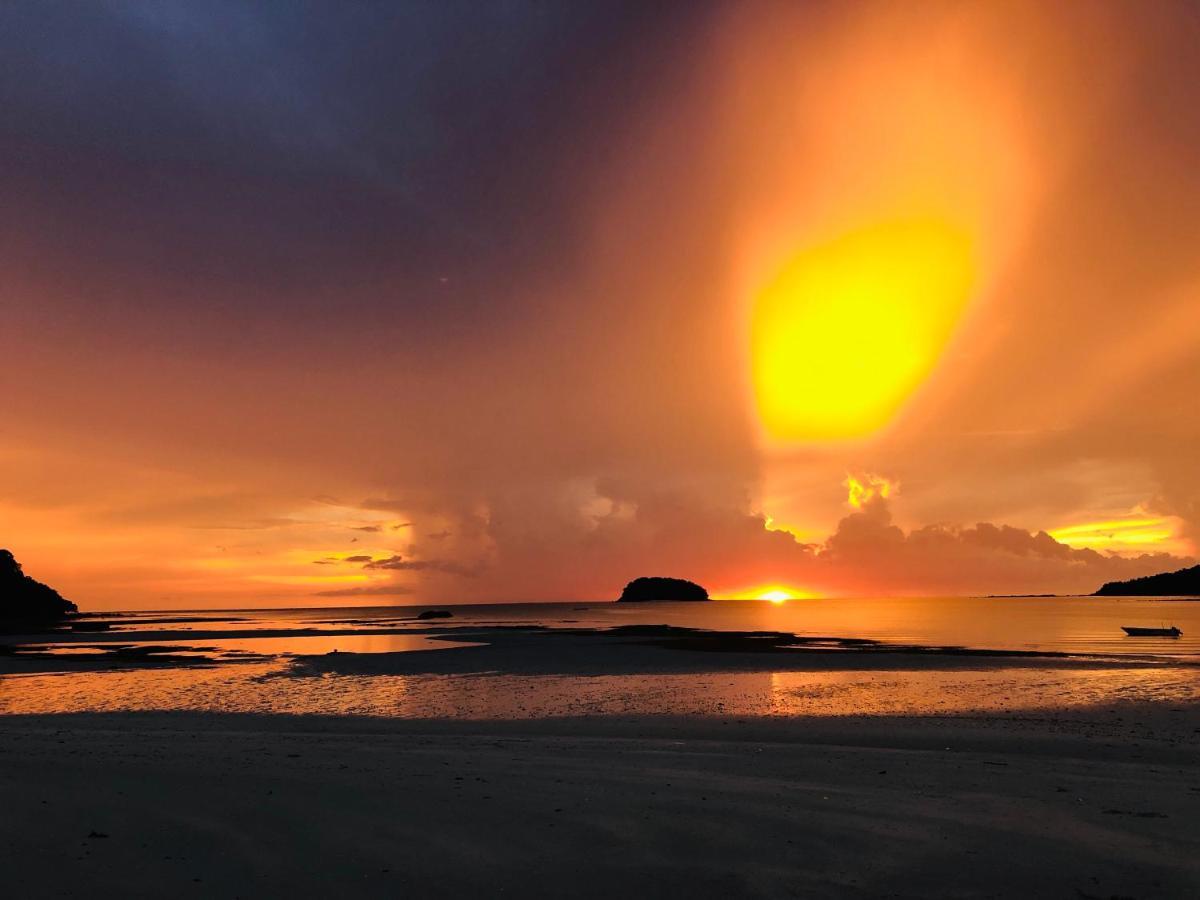 Dragon Pearl Beach Resort Kota Belud Ngoại thất bức ảnh
